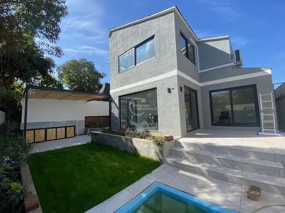 Casa En Venta De 4 Dorm. En Vitacura