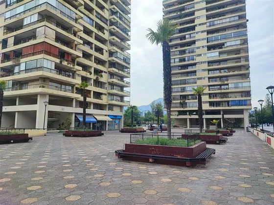 Departamento En Venta De 3 Dorm. En Las Condes