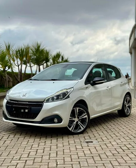Peugeot 208 1.6 Feline