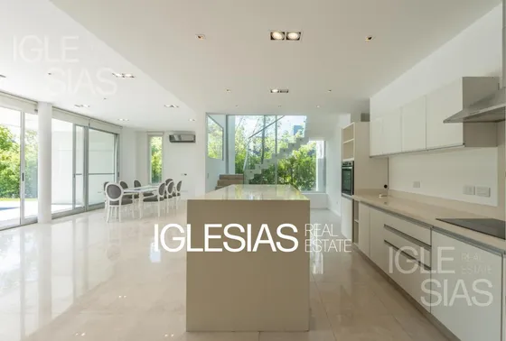 Casa En Venta De 4 Dormitorios En Los Alisos, Nordelta.