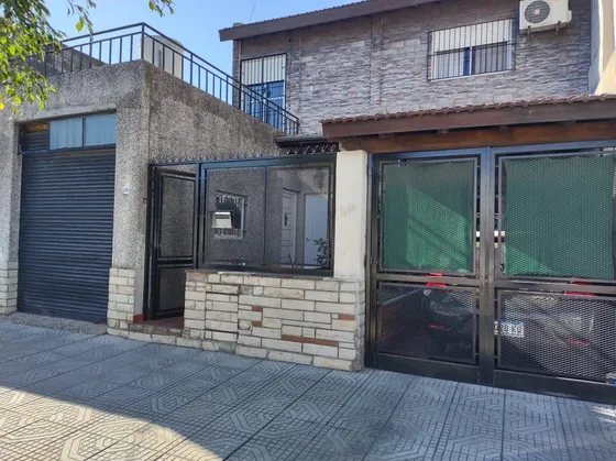 Venta De Casa 3 Ambientes En Ciudadela, Tres De Febrero