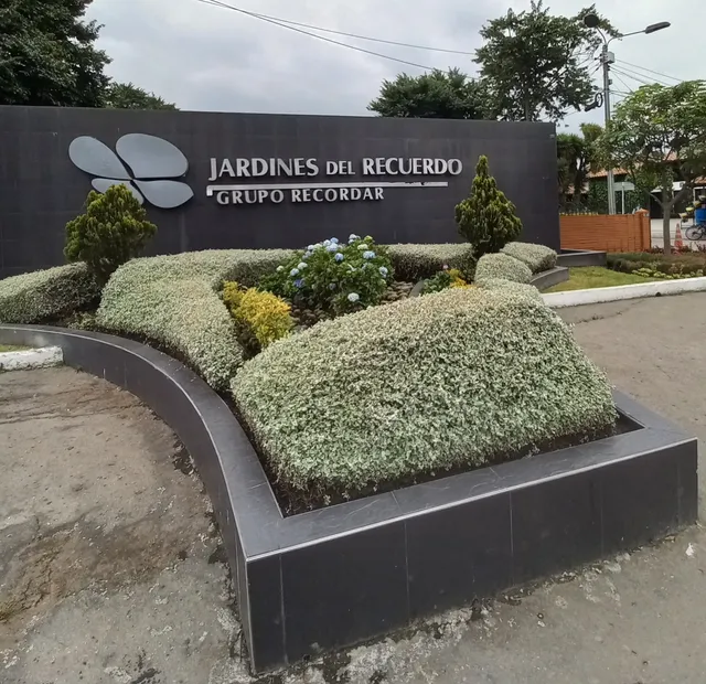 Vendo O Permuto Por Vehiculo 2012 Lote Doble Cementerio