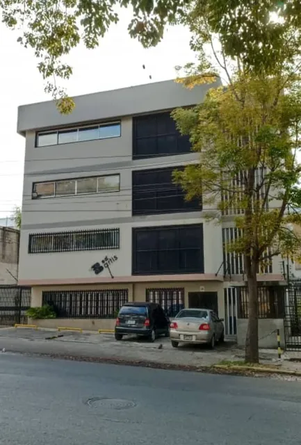 Se Vende Edificio Para El Uso Industrial, Comercial Y Residencial En Boleita Norte  Oa 