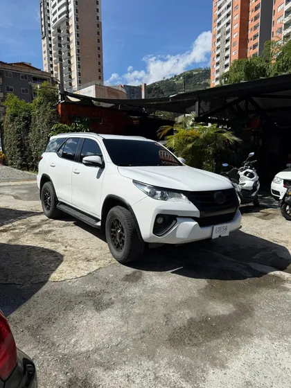 Toyota Fortuner 2.7l