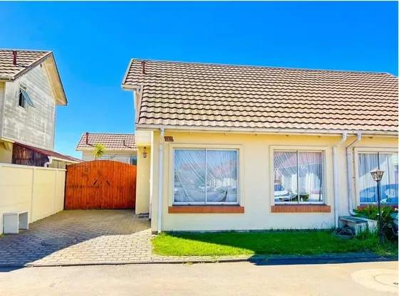 Acogedora Y Linda Casa En Venta En Lomas De Bellavista