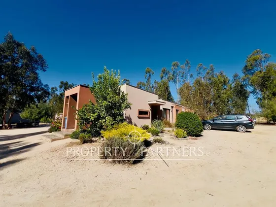 Exquisita Casa En Parcela De 1ha En Condominio En ...