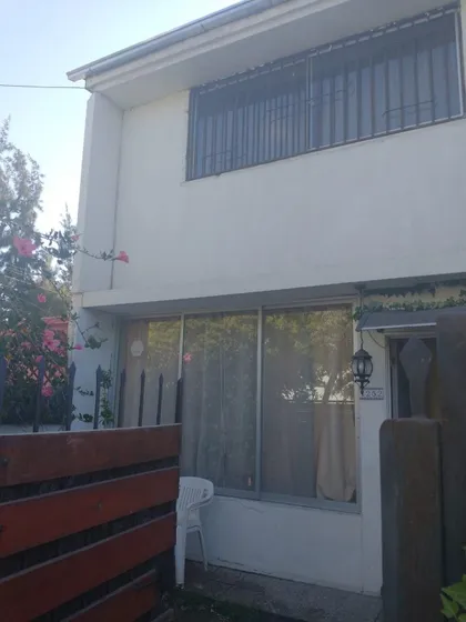 Arriendo Excelente Casa Buen Sector.