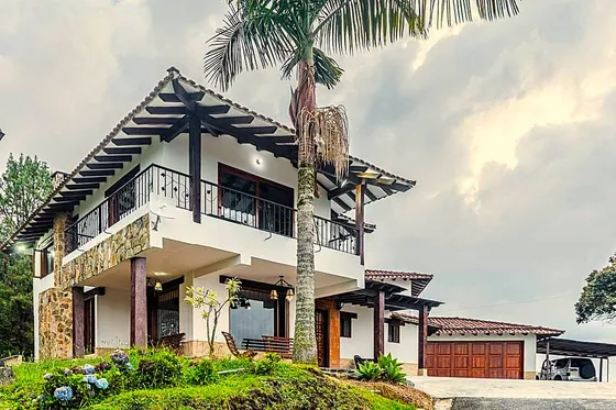 Venta De Casa Campestre Unifamiliar  En Envigado - Sector La Catedral