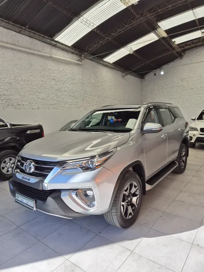Toyota Sw4 2.8 Srx 204cv 4x4 7as At