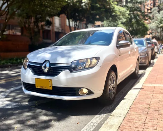 Renault Logan 1.6 Night & Day