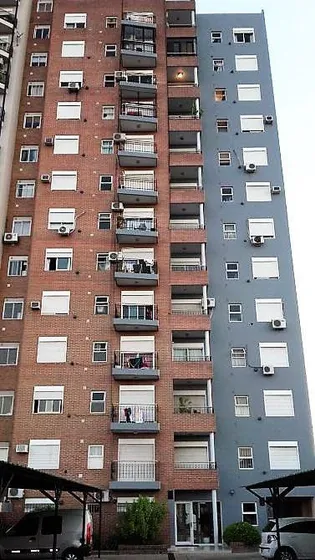 Depto De 2 Ambientes Moderno Con Balcon En 4º Piso.