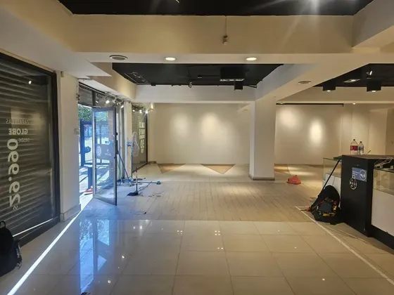 Local Comercial En Arriendo En Recoleta