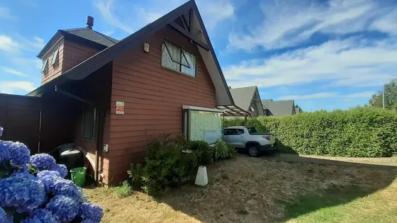 En Venta Casa 3 Niveles En Isla Teja Valdivia