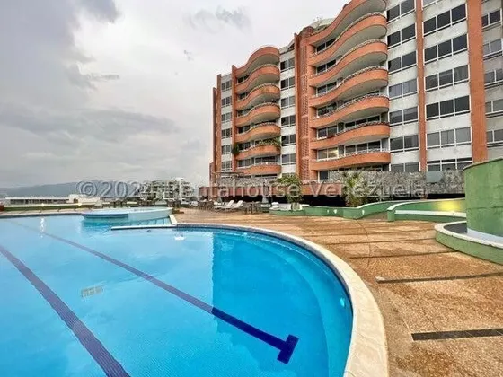 Apartamento ( Remodelado ) Alquiler Mirador De Los Campitos I Mls - 25-14172