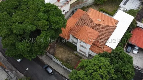 Venta De Gran Terreno Con Impresionantes Propiedades En Altamira