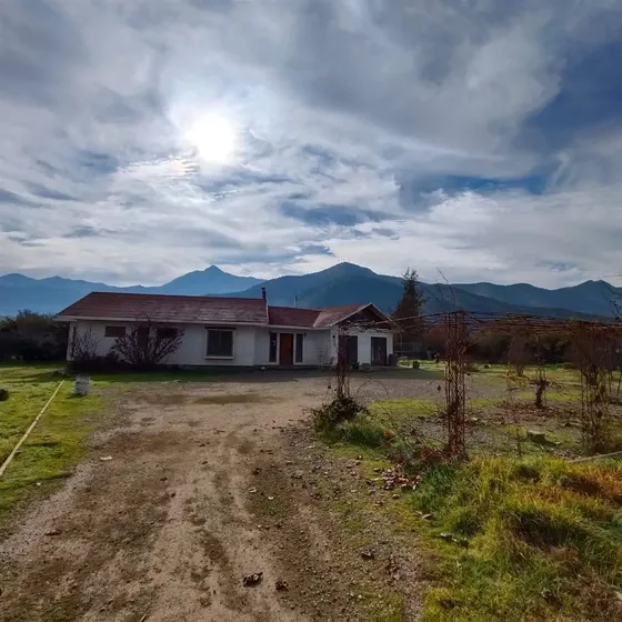 Casa En Arriendo De 4 Dorm. En Olmué