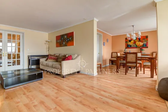 Amplio Departamento En Sector Residencial 3d/2b / ...
