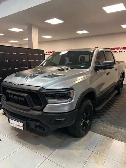 Ram 1500 5.7 Rebel At8 4x4