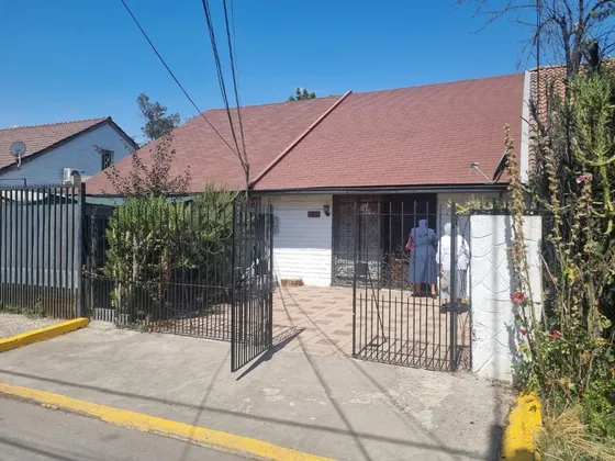 Casa Rodrigo González Marmolejo/ Macul