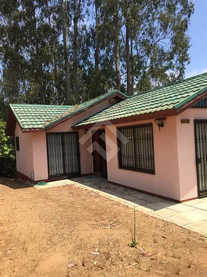 Casa En Venta De 3 Dorm. En Algarrobo