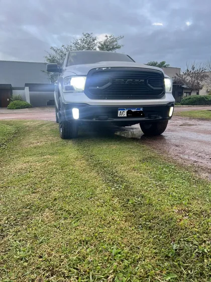 Ram 1500 5.7 Laramie Atx V8
