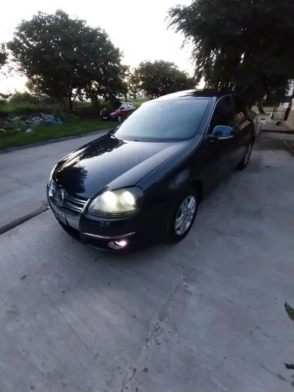 Volkswagen Vento 2.5 Advance 170cv