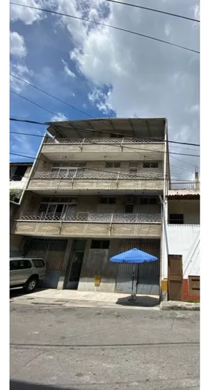 Alquilo/vendo Edificio 1.054m2 Catia 8383