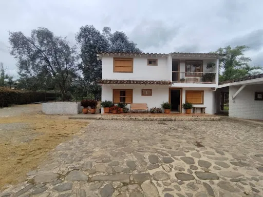 Casas En Arriendo Llano Grande 643-8292079