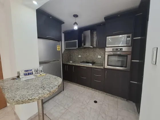 Apartamento En Venta En Paraparal. Los Guayos. Residencias Caranday