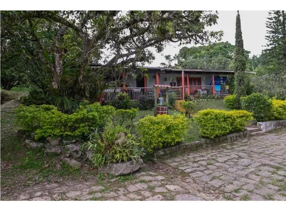 Venta Excelente Finca Sasaima, 21000 Mts