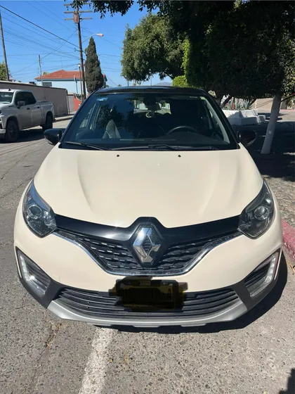 Renault Captur 2.0 Iconic At