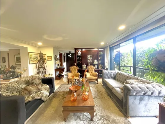 Apartamento En Venta, Sector El Campestre - Medellín