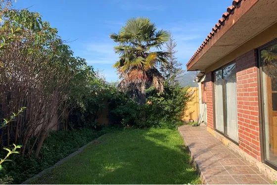 Casa Con Gran Patio En La Cruz