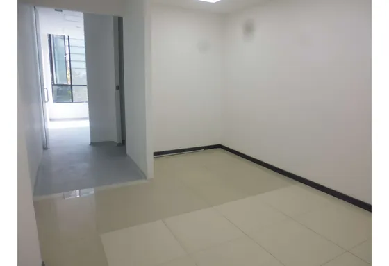 Local En Arriendo, Sector Milla De Oro Medellín