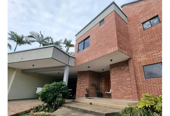 Vendo Casa 500m2 Altos De Guataparo 900m Terreno