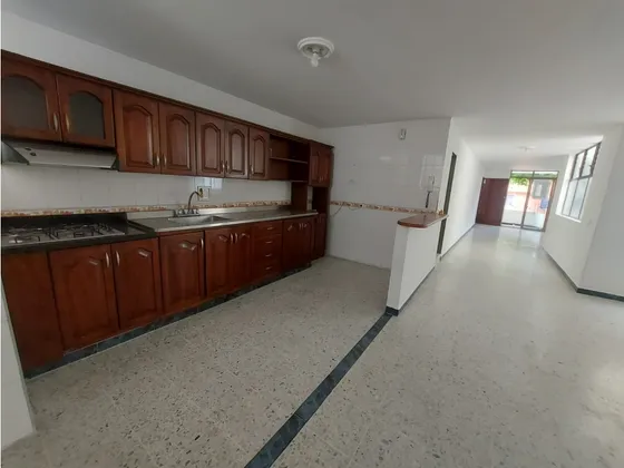 Se Arrienda Hermoso Apartamento Grande En Envigado