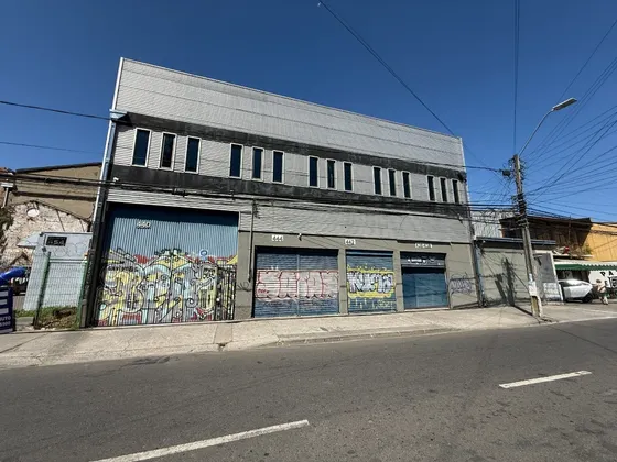 Arriendo Excelente Bodega Comercial , Concepción