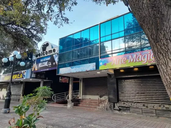 Glorimar Bracho Vende Local En Avenida Bolivar Camoruco