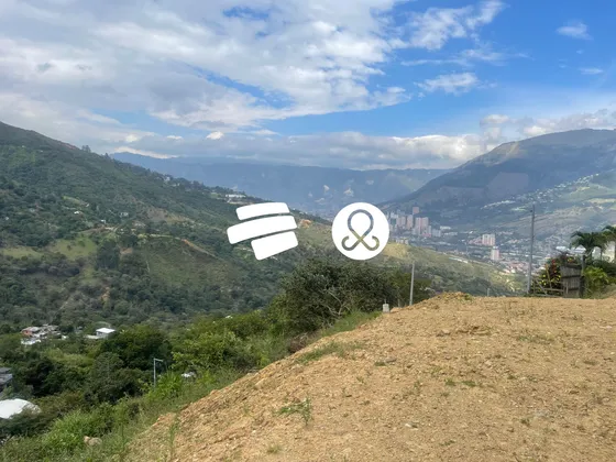 Lote Con 2 Explanaciones En La Vereda Cabuyal Copacabana Antioquia