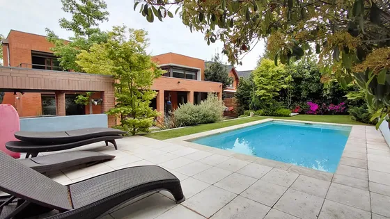Seguro Condominio, Caminando Al Colegio, Impecable