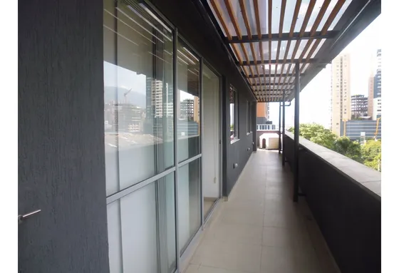 Apartamento En Arriendo En El Poblado, Ciudad Del Rio 