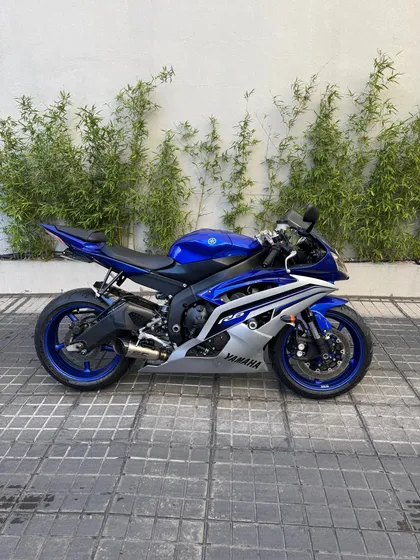Yamaha R6