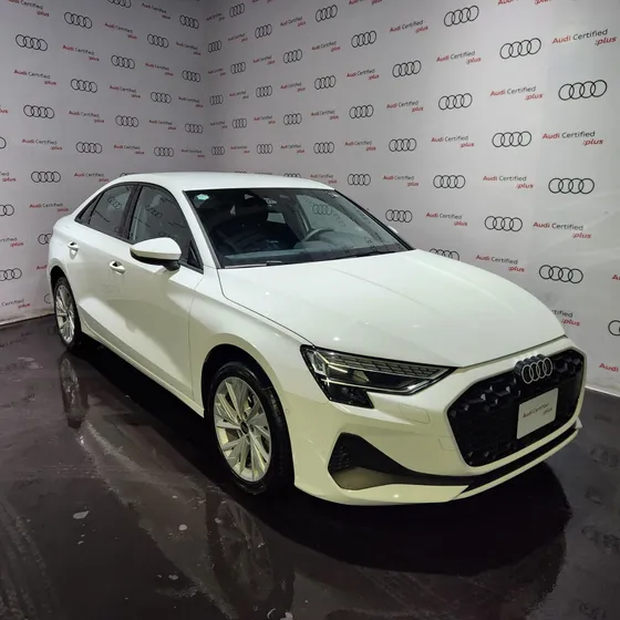 Audi A3 1.4 Sedán 35tfsi Dynamic At Dsg