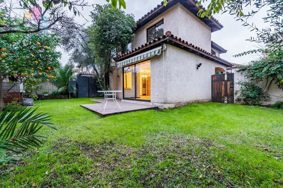 Venta Amplia Y Luminosa Casa En Príncipe De Gales La Reina