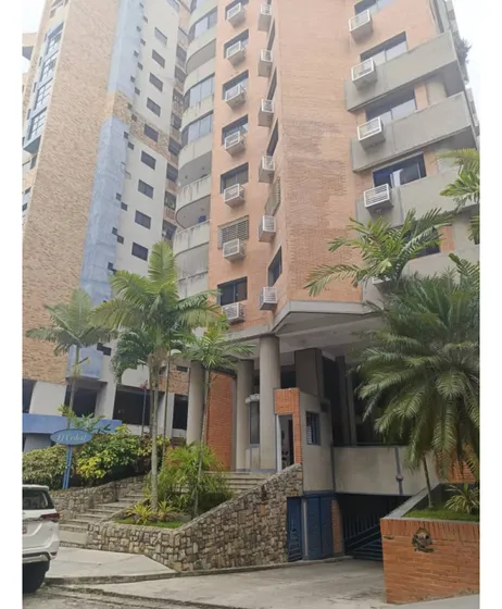 Apartamento En Alquiler En El Bosque Resd. El Cedral 46-52
