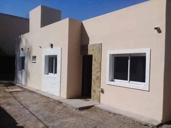 Casa En Venta  4 Dormitorios  800 M² De Terreno  San Luis, B° El Prado En Salta Capital  Apta Crédito Hipotecario