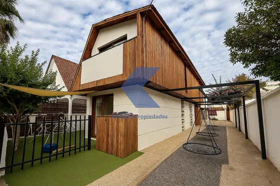 Casa En Arriendo De 4 Dorm. En Ñuñoa