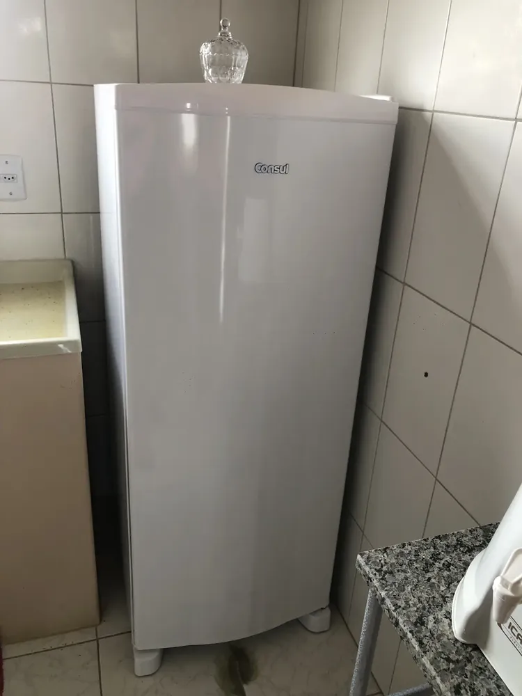 Geladeira Consul Degelo Seco 263 Litros - CRA30MB