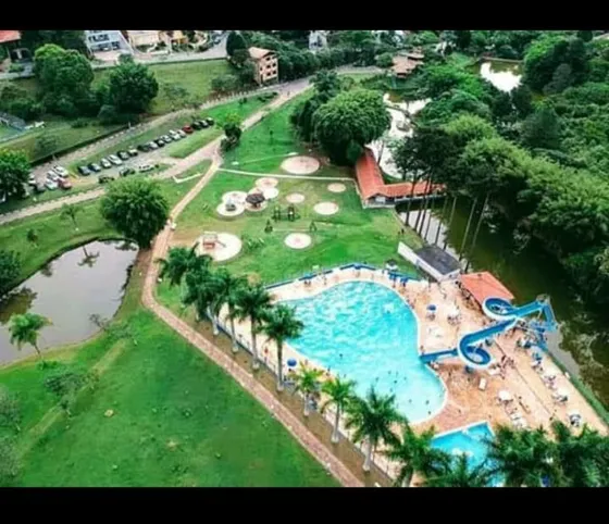 Casa Arujá Country Clube Linda 330m2 Condomínio Alto Padrão Com 03 Suítes Clube Enorme Super Piscina, Churrasqueiras E Lazer Completo