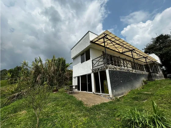 Se Vende Casa Campestre En Circasia - Quindío
